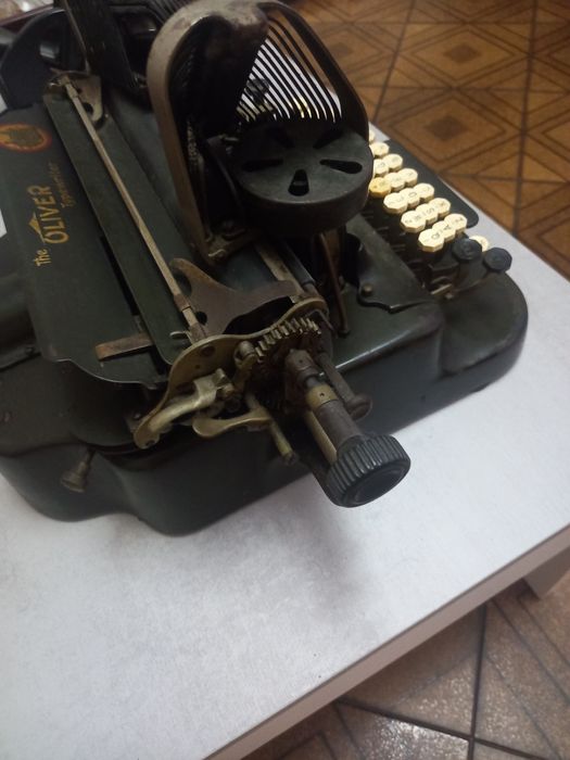 Máquina de escrever Oliver