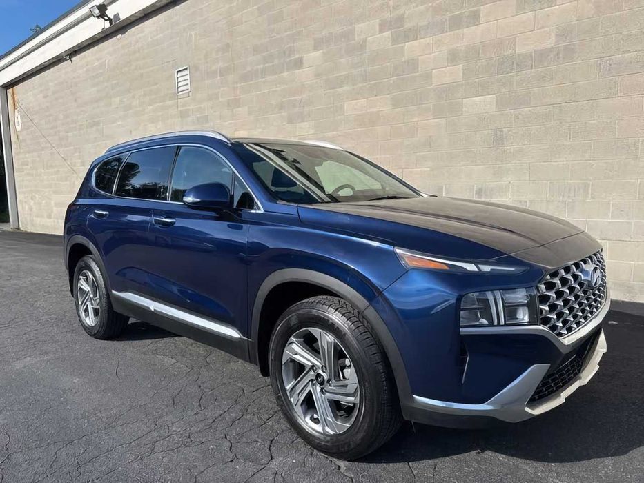 Hyundai Santa Fe      2022