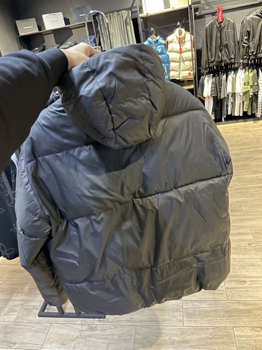 Пуховик Prada оригинал.