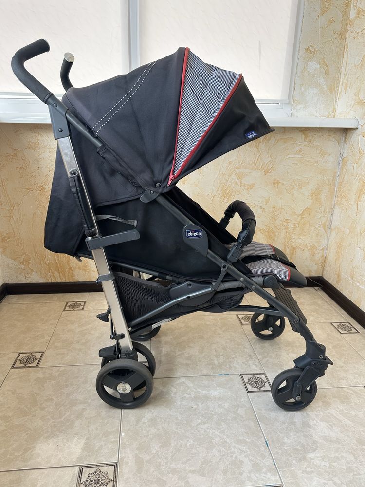 Прогулянкова коляска Chicco lite way