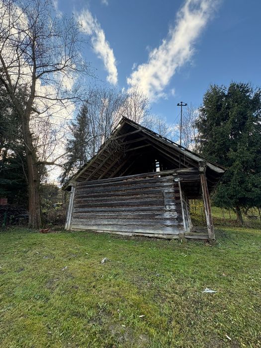 Stajenka z bali do rozbiórki