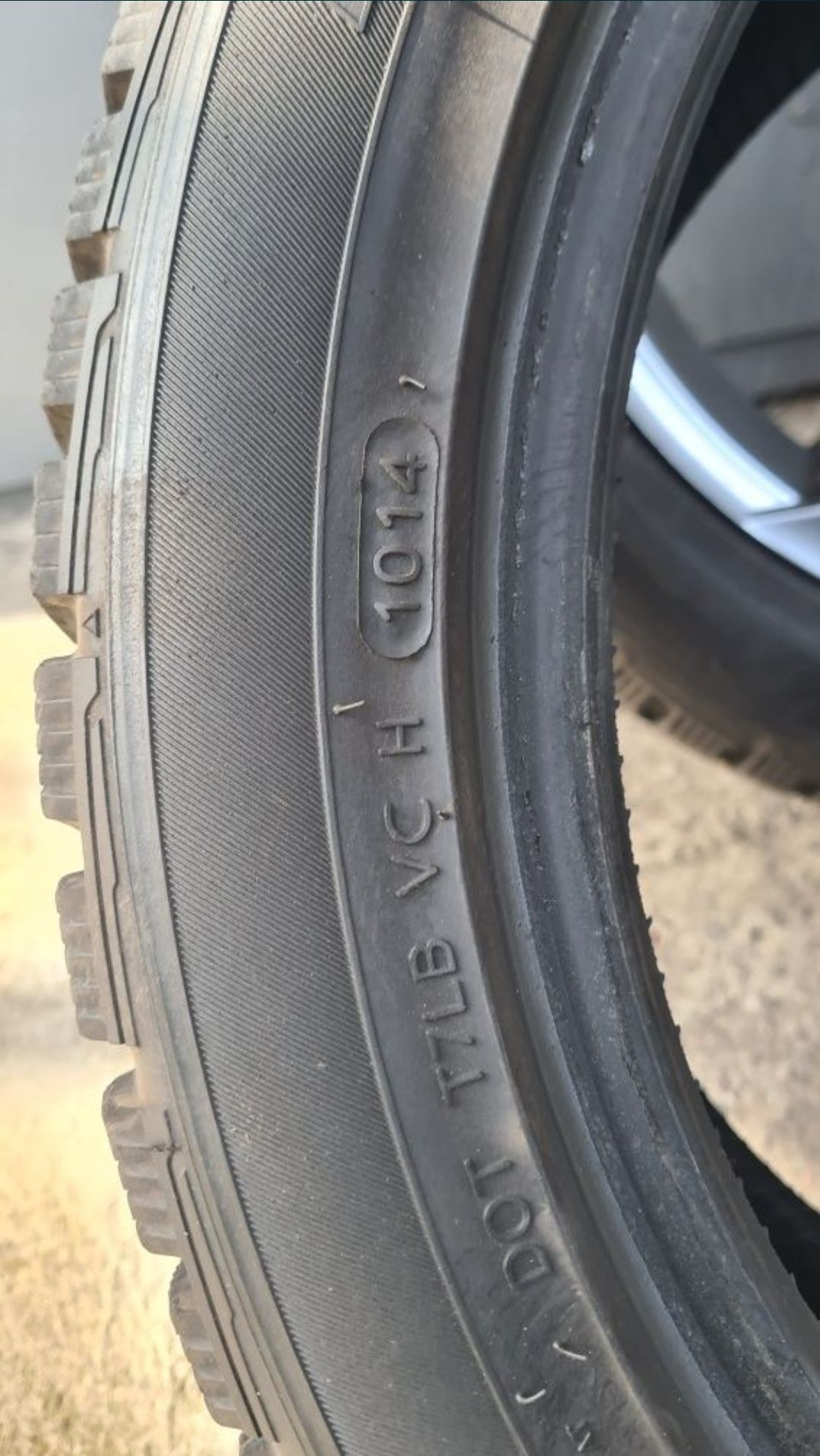 Продам зимнюю резину 205 50 17 Hankook Winter I'CeptRS зима покрышки