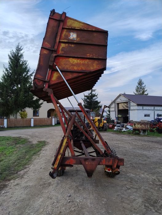 Przyczepa wywrotka wysokiego składowania