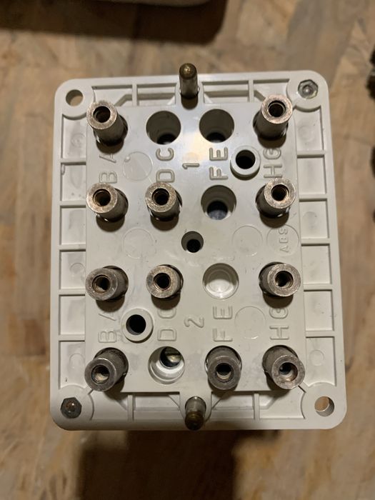 Czesci elektryczne wlaczniki styczniki