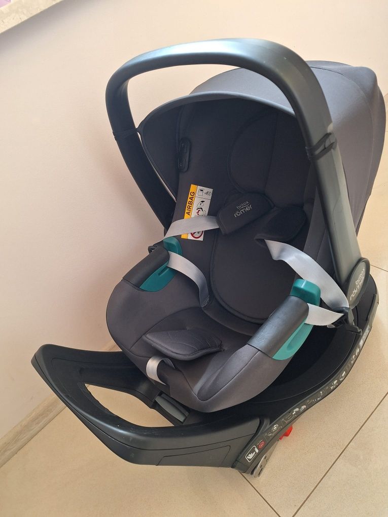 Fotelik samochodowy  BRITAX ROMER i-SIZE 3