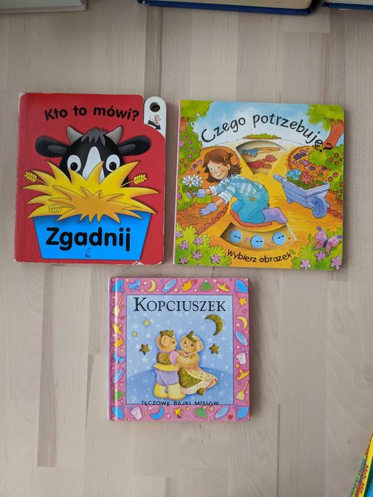 Zestaw 7  ksiażeczek dla dziecka twarde kartki