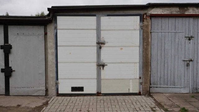 Garaż murowany/magazyn na sprzedaż Wałcz ul. Wronia po remoncie.