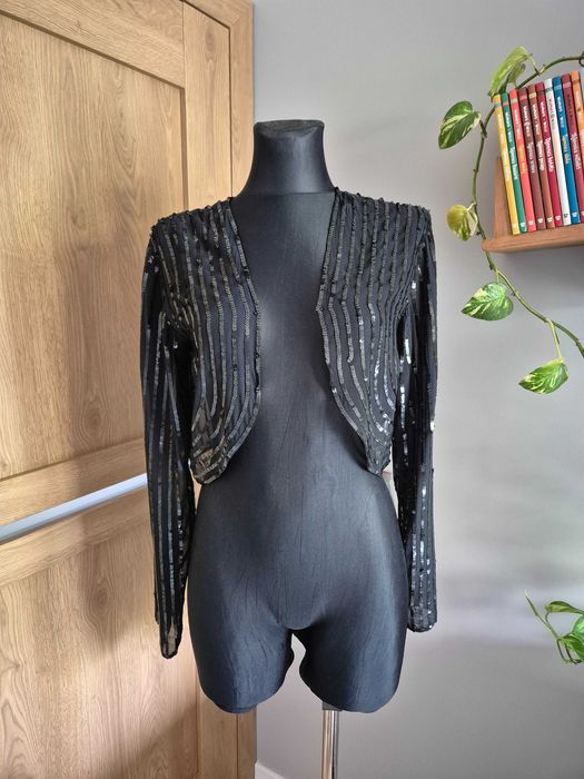 Czarna narzutka z cekinami z wiskozy rozmiar 36-40