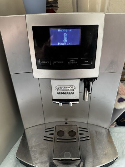 Кофемашина delonghi perfecta