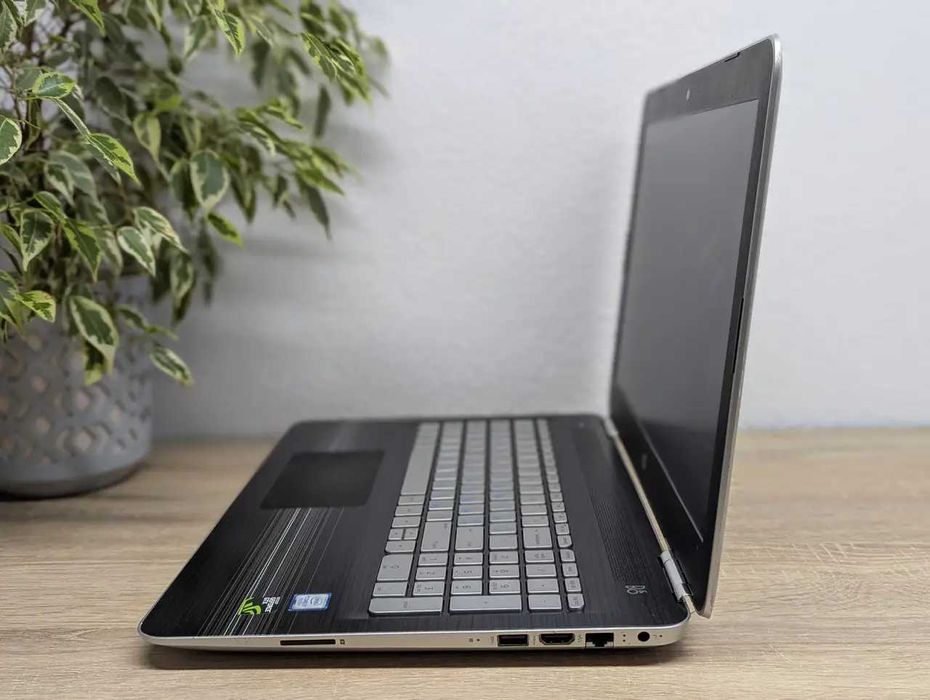 Игровой 15.6 Full HD Core i7-6700HQ 16GB DDR4 GTX  960 2Gb SSD256Gb