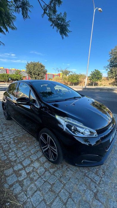 Peugeot 208 1.2 PureTech GT Line EAT6 - Impecável