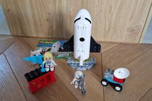 LEGO DUPLO 10944 Lot promem kosmicznym, rakieta