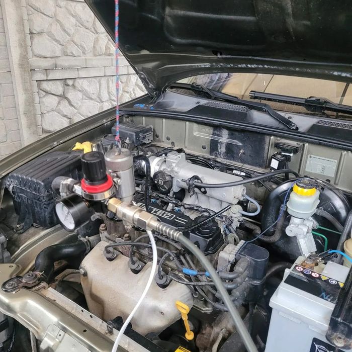 Перевірка на витік повітря в впускній  системі двигуна