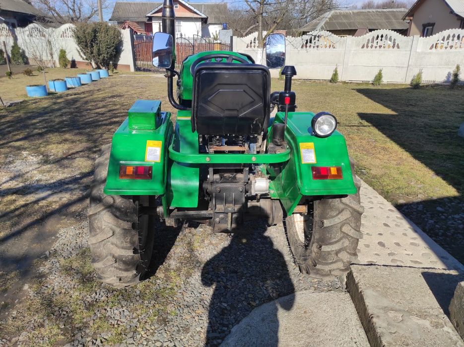 Продам трактор зубр