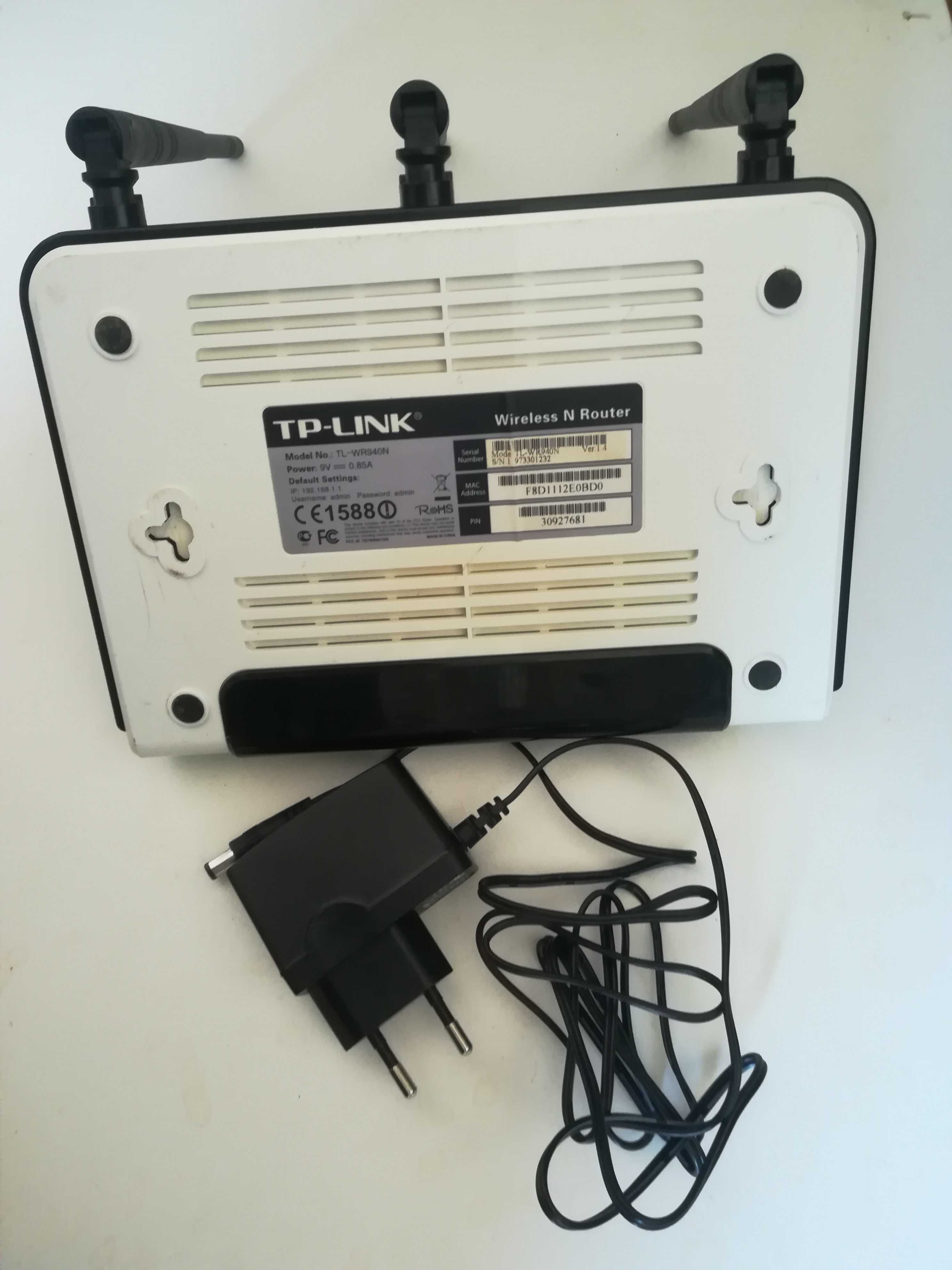 Рабочий роутер TL-WR940N  с новым блоком питания 3 антены