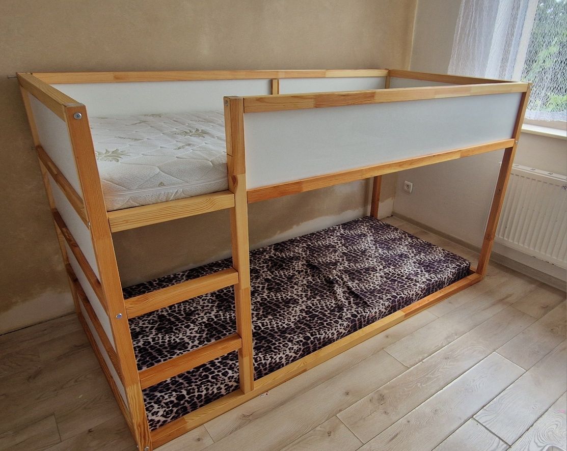 Łóżko piętrowe Ikea kura z namiotem