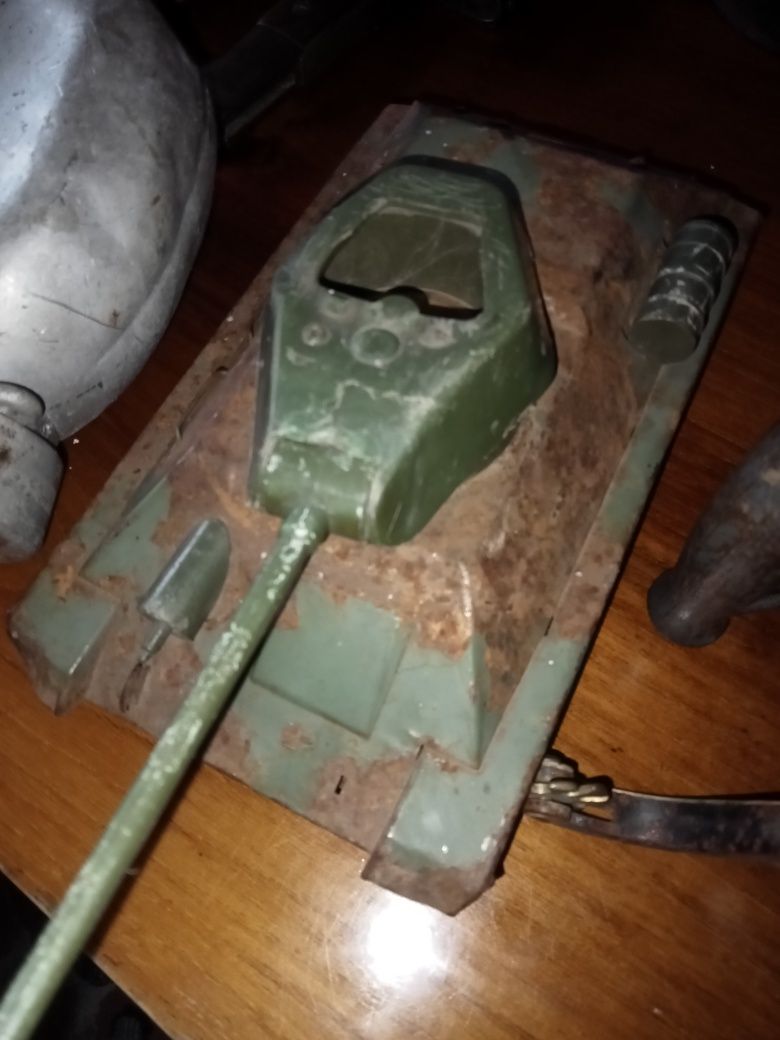 Stary Czołg metalowy zabawka dla dzieci z PRL Rudy 102 i in. WH SS LW