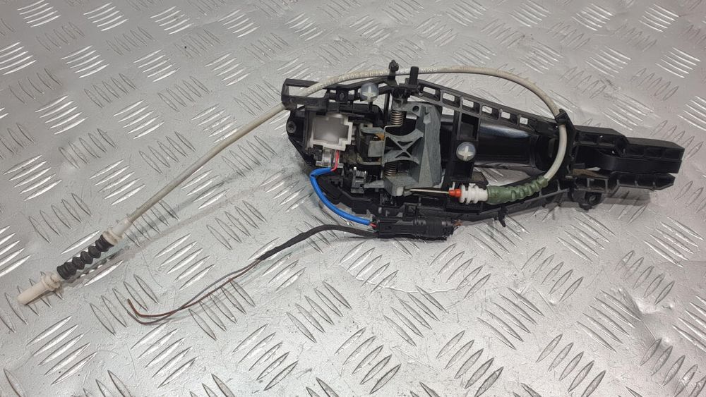 ручка задняя левая LED BMW 3 F30 F31 2012-2019 7332267 разборка