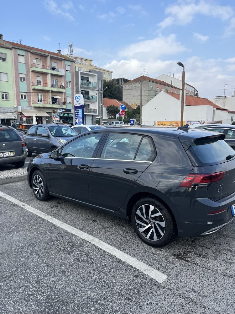 Volkswagen Golf E-Hybrid