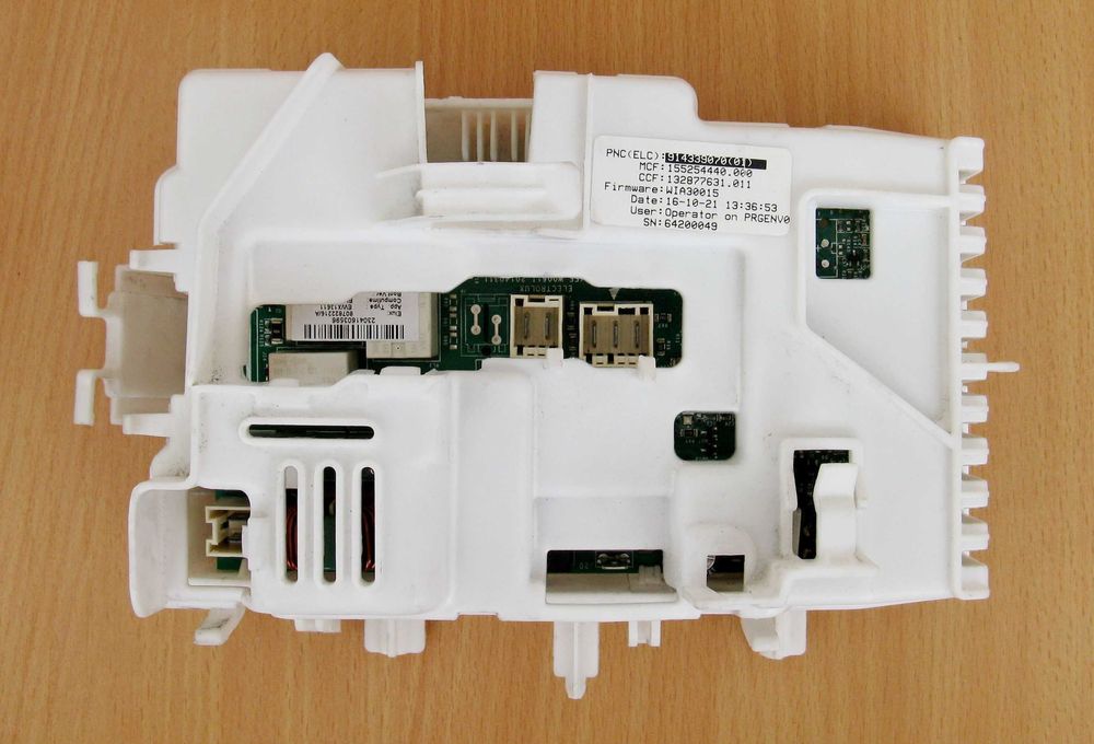 Модуль керування (плата) Electrolux 807822216 EWX13611