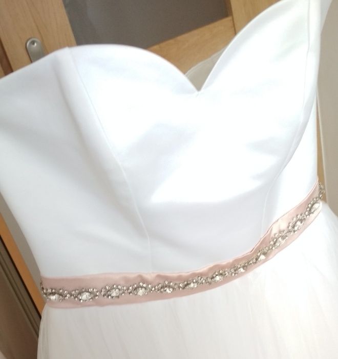 Delikatna Suknia ślubna rozmiar 36 S