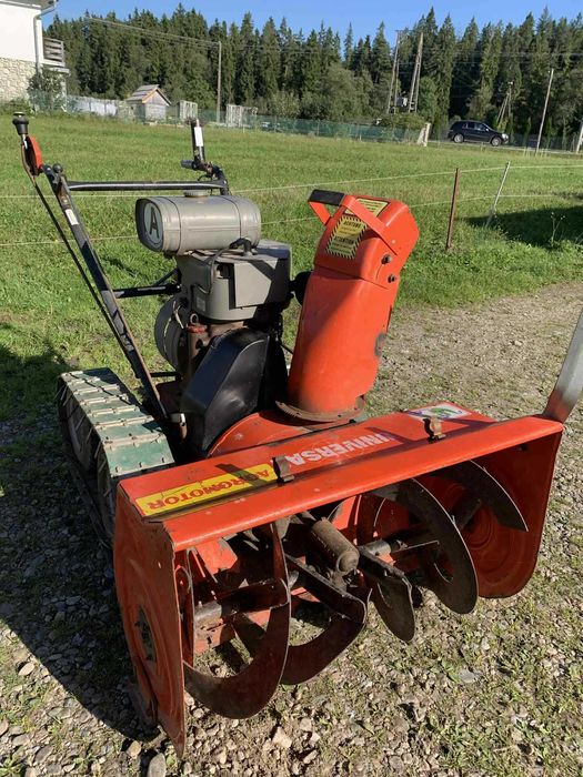 Odśnieżarka Universal 13KM na gasienicach