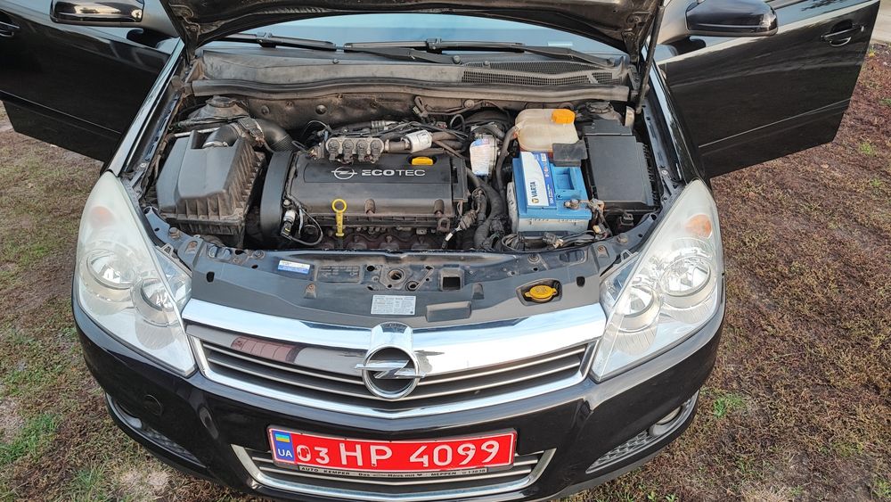 Авто Опель Астра H