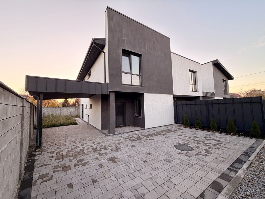 Продаж котеджу у центральній частині міста (Гідропарк)