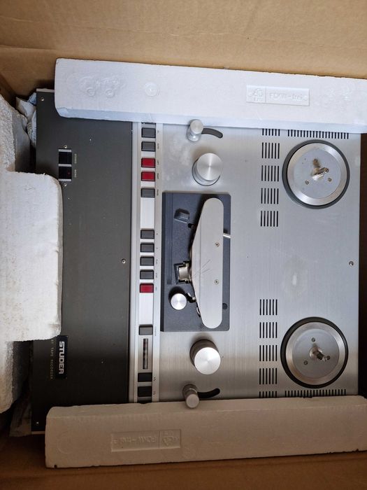 Studer A67 Butterfly magnetofon szpulowy Kolekcja