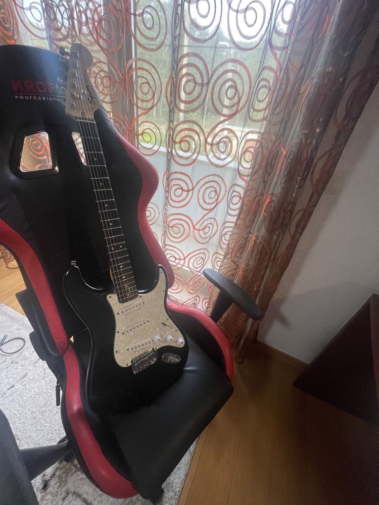 Guitarra Fender Squier Bullet