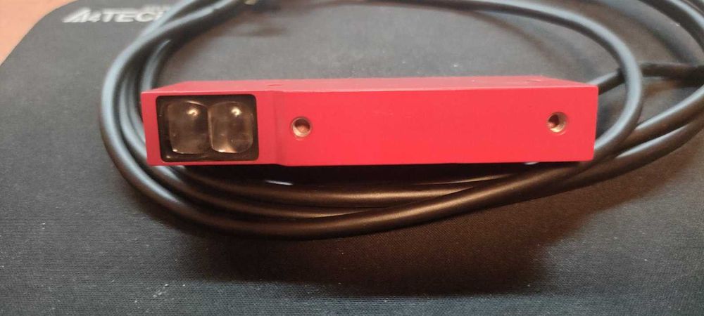 Дифузійні оптичний датчик Leuze Electronic