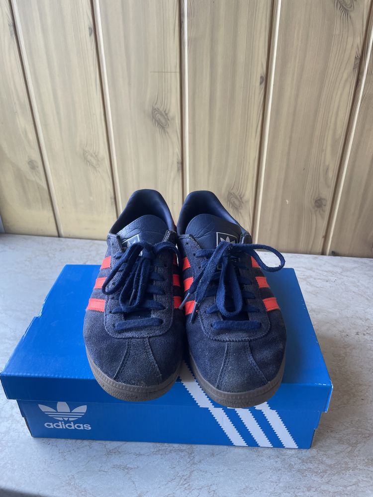 Adidas Munchen 42