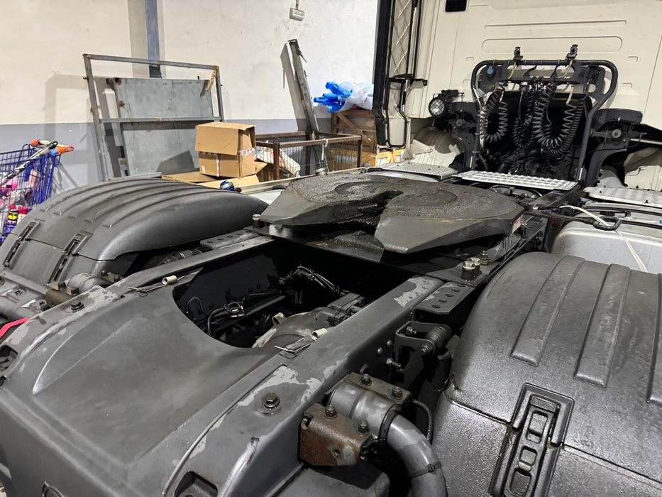 Camiao trator Scania R 450