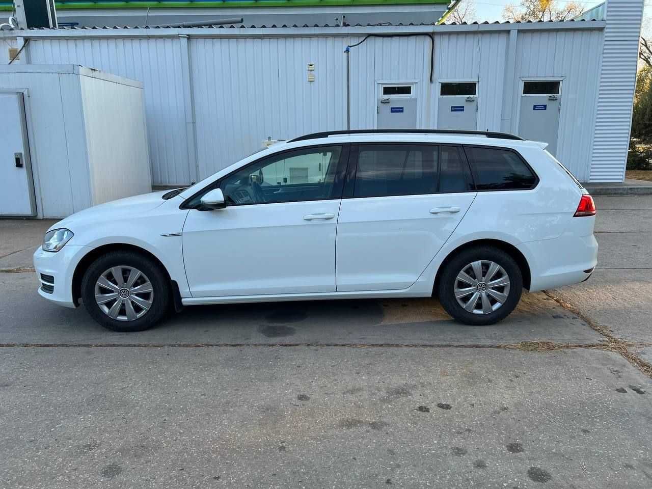 Продаж авто. Volkswagen Golf 2014