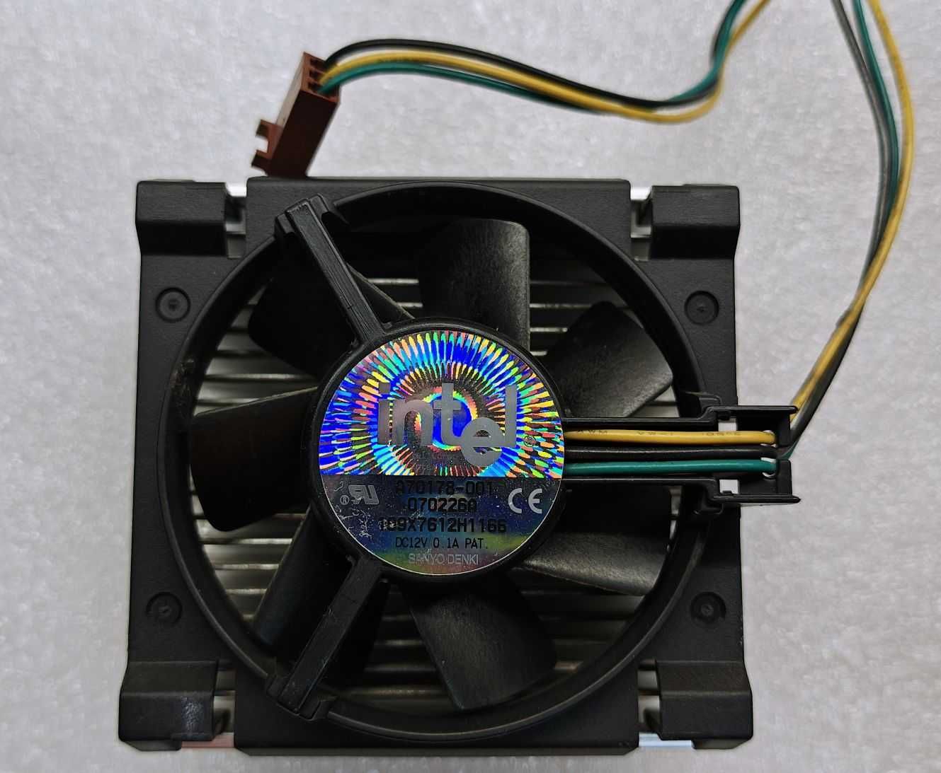 Procesor Pentium 3 1100MHZ SL5QW socket 370 chłodzenie stan BDB Retro