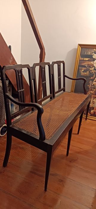 Canapé antigo em madeira pau santo e palhinha