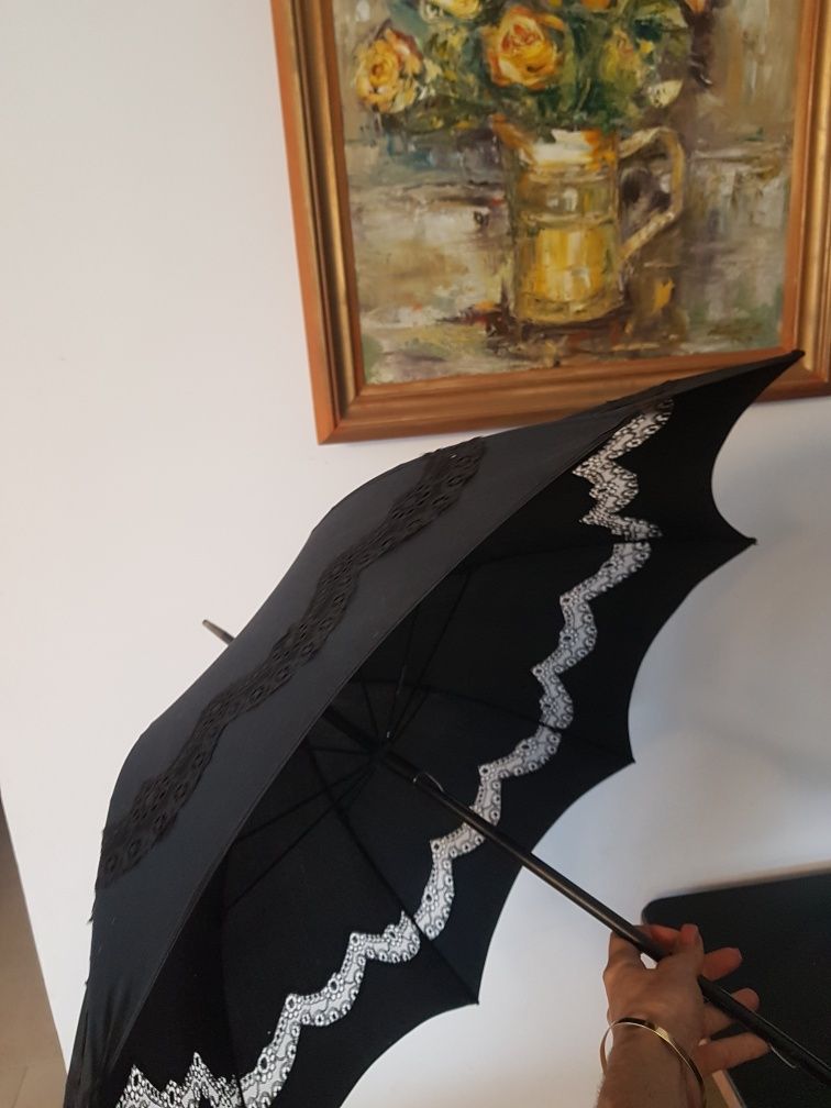 Wiktorianska parasolka, antyk parasol czarny