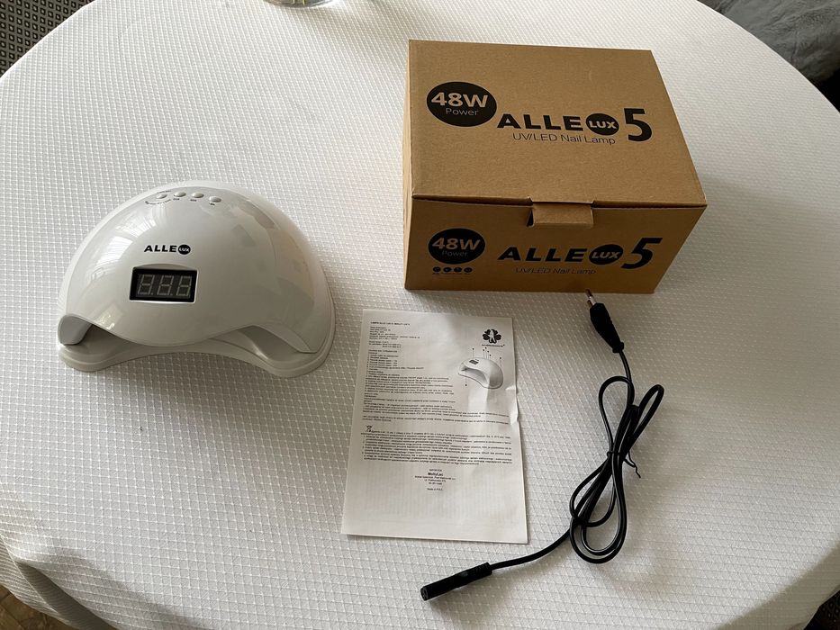 Lampa UV/LED do paznokci LUX 5 fabrycznie nowa 3 szt.