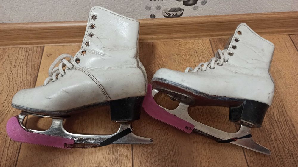 Ковзани для дівчинки