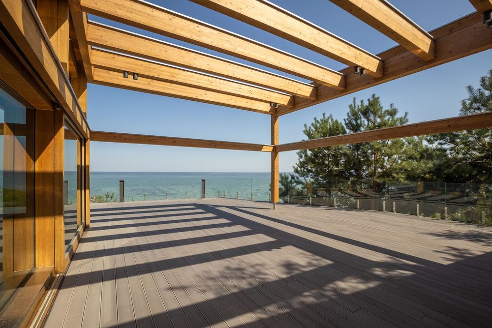 Дом-бункер Джеймса Бонда от KAGER на Киевском море за btc. Свой пляж!