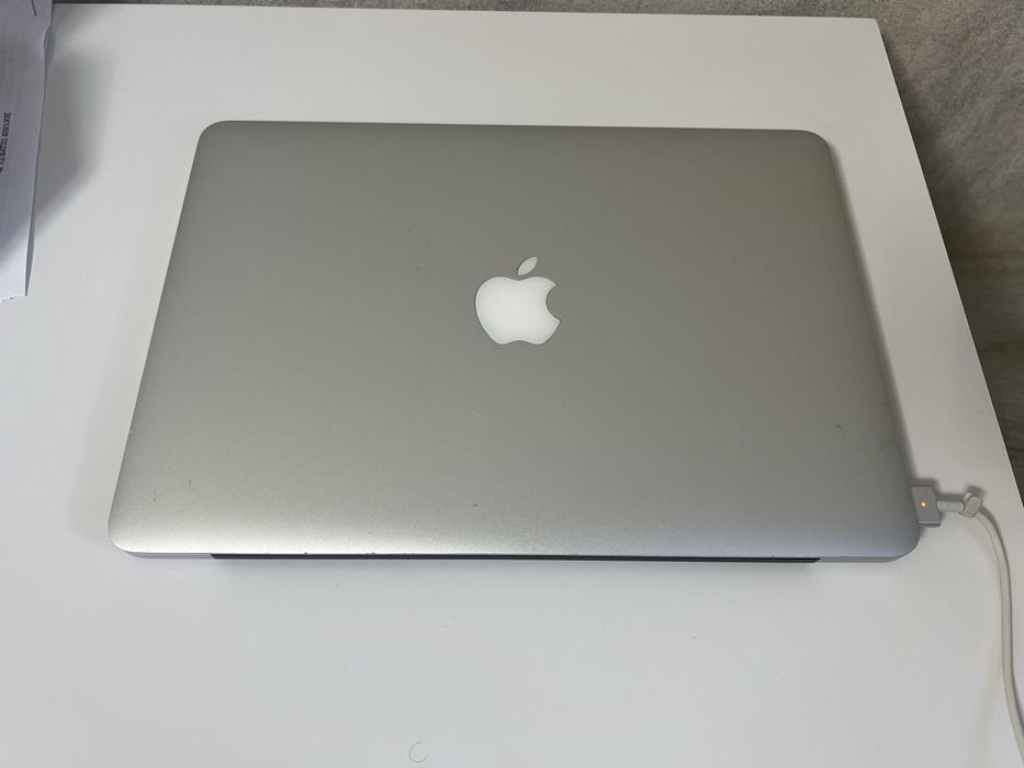 MacBook Pro 13 2015 16/256gb. Retina. Хорошее состояние. 621 цикл.