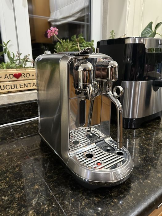 Máquina Nespresso Creatista Plus Stainless Steel