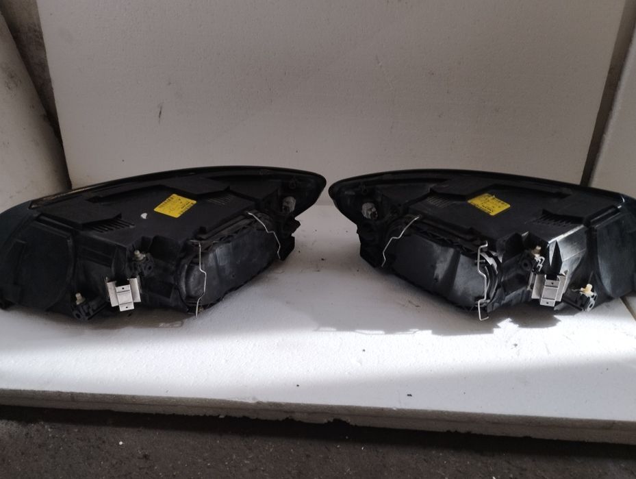 Volvo V50 lampa przednia przód lewa, prawa