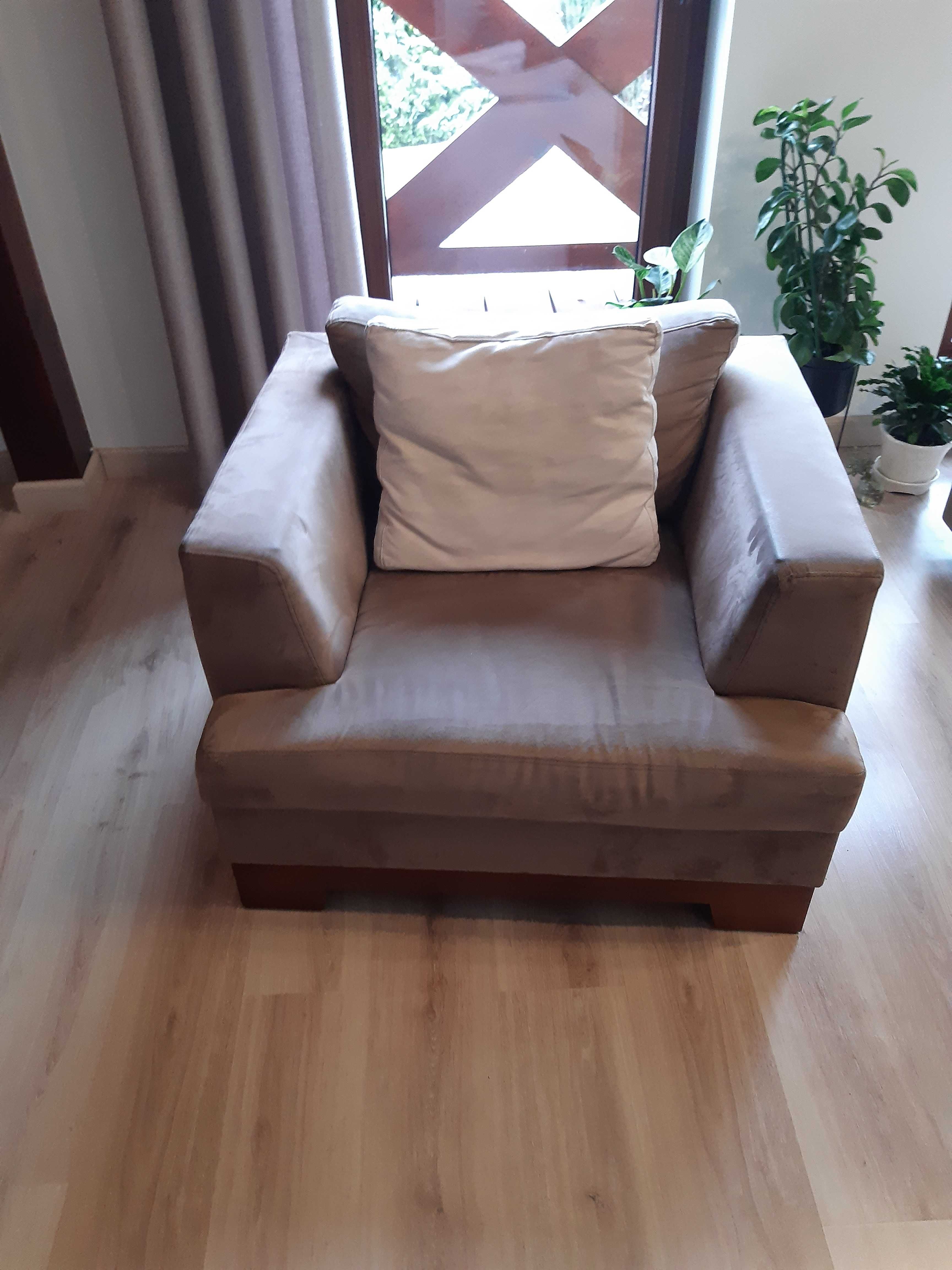 Sofa dwuosobowa rozkładana + 2 fotele