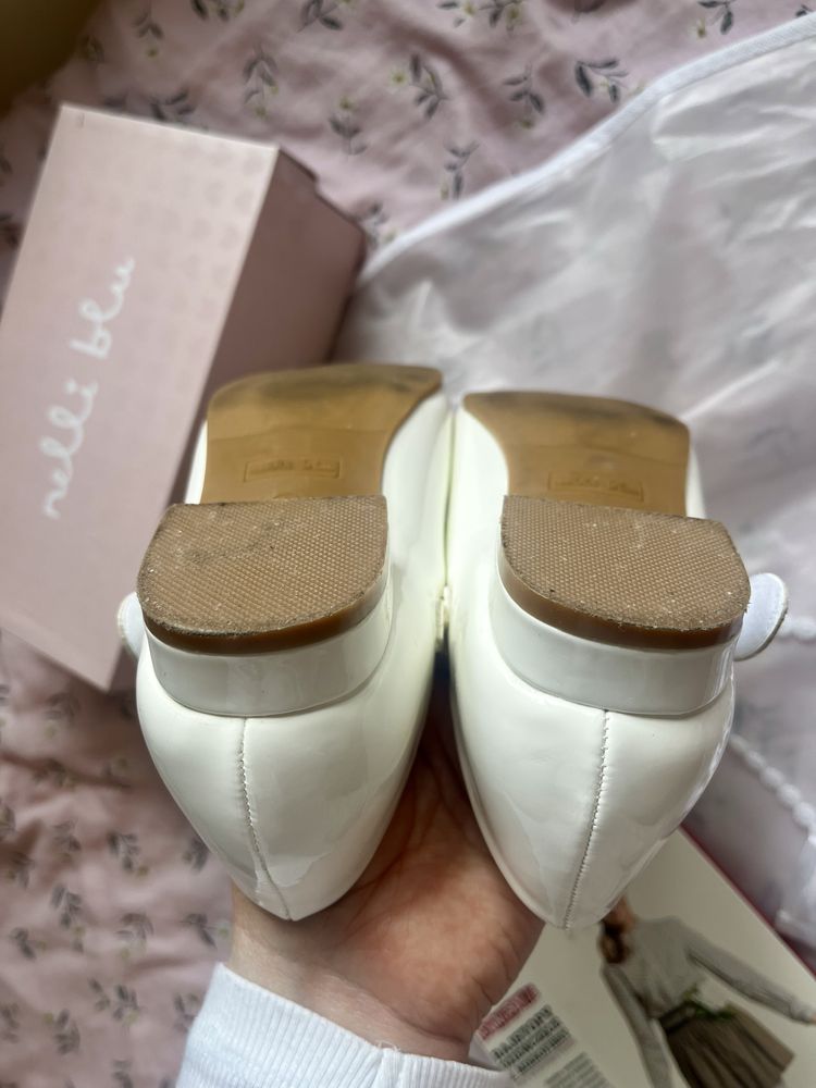 Buty roz.34 oraz dodatki komunijne - worek, ozdoba do włosów, rajstopy