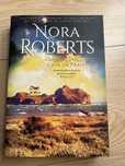 Livro Os segredos da casa da praia-Nora Roberts