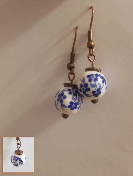 Feitos pela própria Brincos porcelana e metal