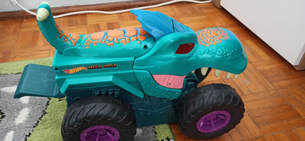 Hot Wheels Monster Truck Pożeracz Aut Mega Wrex