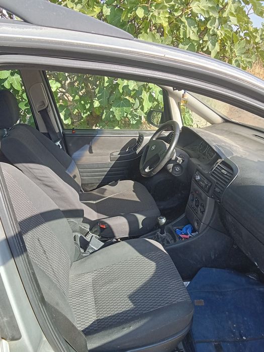 Opel Zafira 1.6 gasolina