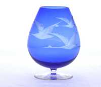 Niebieski kobaltowy kielich kieliszek szkło kryształowe grawerowane